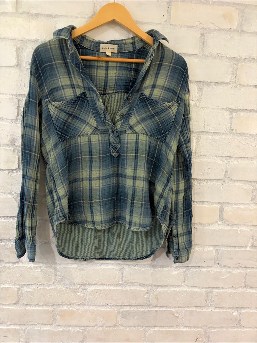 cloth & stone Green and Blue Plaid Button-Neck Long Sleeve Top (B6)
